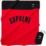Supreme/The North Face Arc Logo Fleece Blanket Red